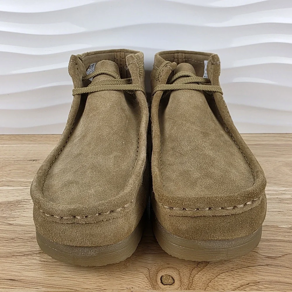 Clarks Wallaston Boots Mens Size 9.5 Sand Suede Wallabee Style Moc Toe Chukka